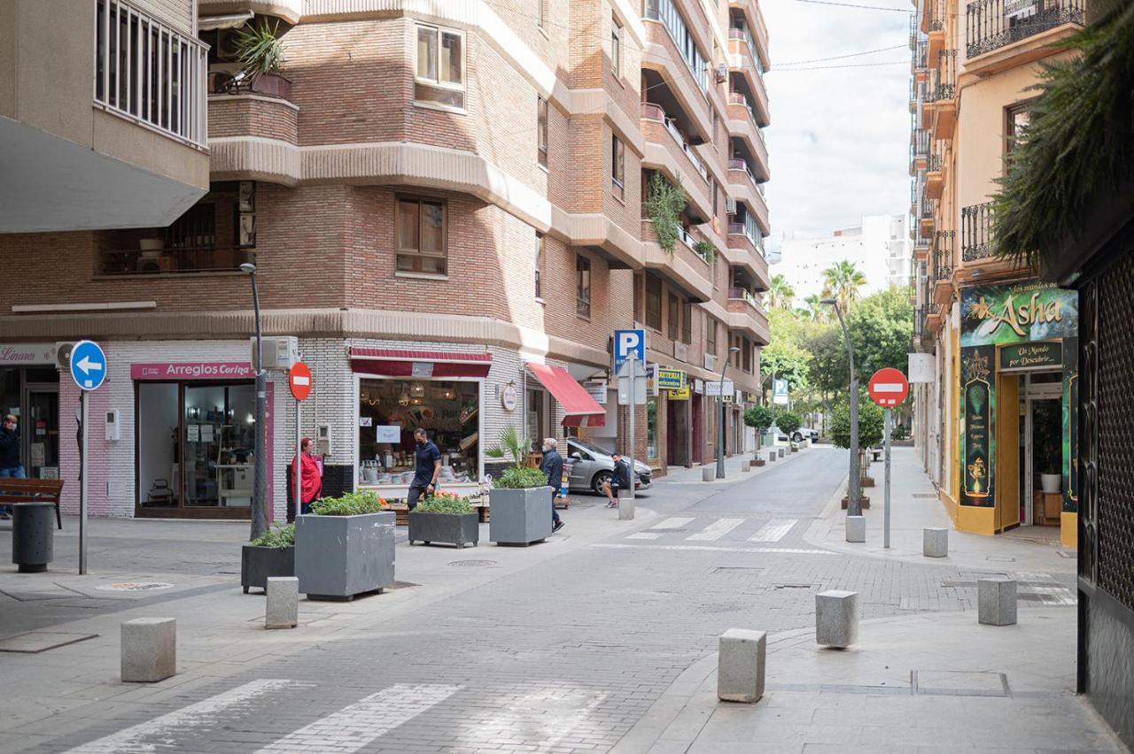 Expoholidays - General Tamayo Parking Gratis Almería Exteriör bild