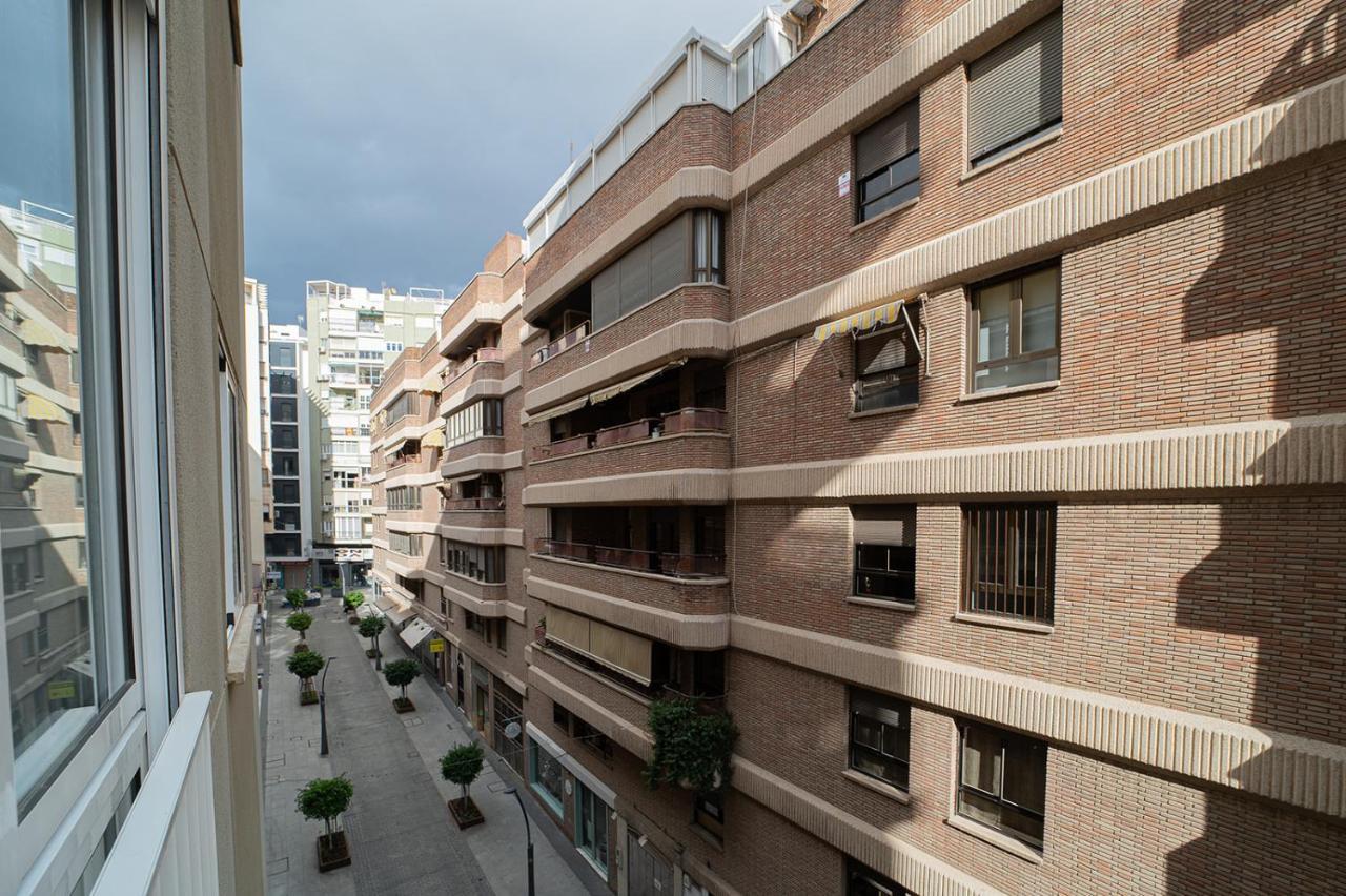 Expoholidays - General Tamayo Parking Gratis Almería Exteriör bild
